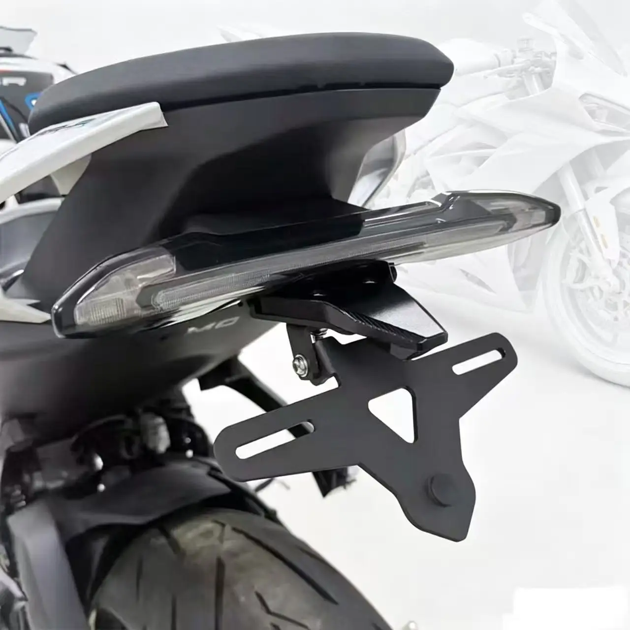 For CFMOTO 675SR 675NK Rear License Plate modified short tail foldable rear license plate frame non-destructive installation New
For CFMOTO 675SR 675NK Rear License Plate modified short tail foldable rear license plate frame non-destructive installation New