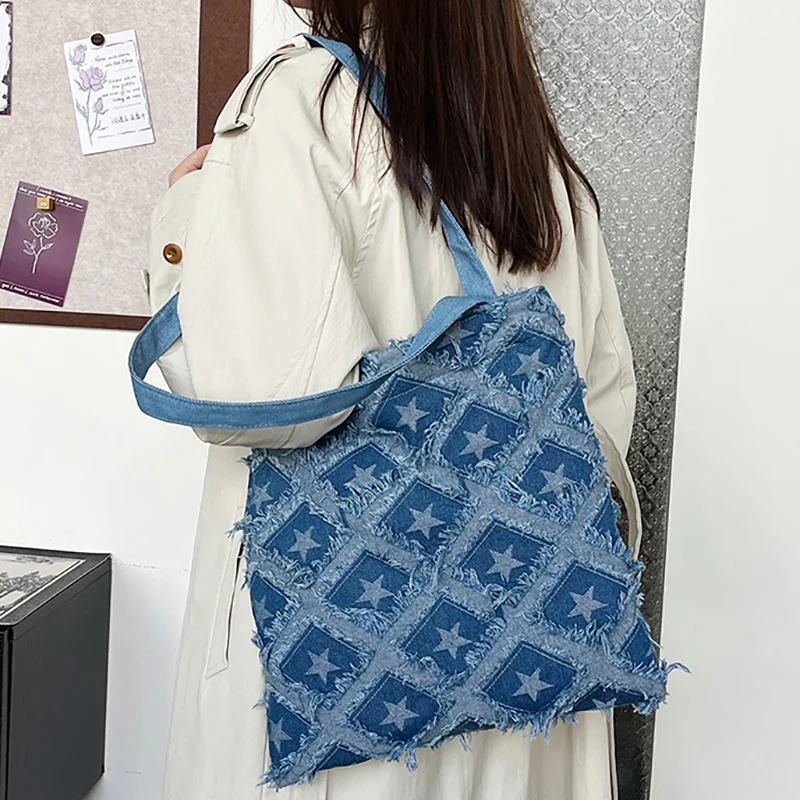Cowboy women's canvas bag with checkered tassels, cool and stylish, large capacity for daily commuting, multifunctional women's
Cowboy women's canvas bag with checkered tassels, cool and stylish, large capacity for daily commuting, multifunctional women's