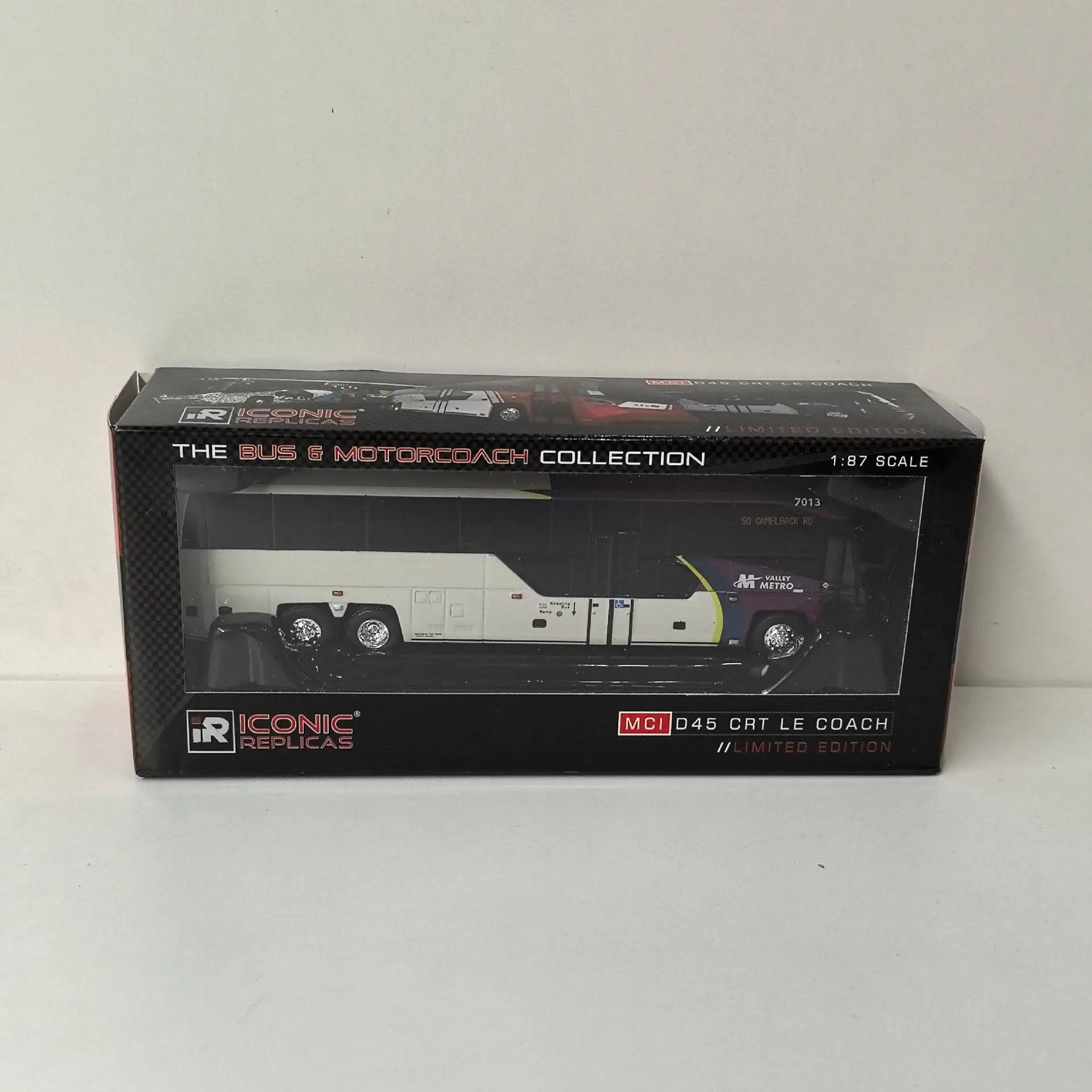 Модель автобуса MCI D45 HO в масштабе 1/87, литая под давлением, из сплава, 17 деталей
Модель автобуса MCI D45 HO в масштабе 1/87, литая под давлением, из сплава, 17 деталей