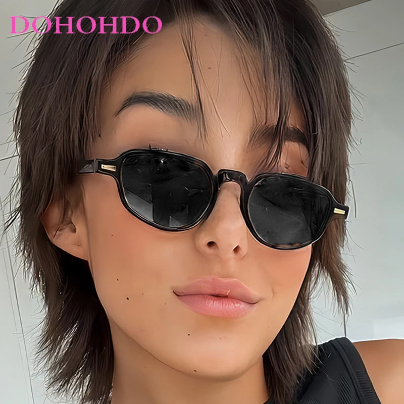 Luxury Brand Designer Small Frame Rivets Oval Men Sunglasses New Fashion Outdoor Driving Travel Women Eyeglasses Unisex UV400
Luxury Brand Designer Small Frame Rivets Oval Men Sunglasses New Fashion Outdoor Driving Travel Women Eyeglasses Unisex UV400
