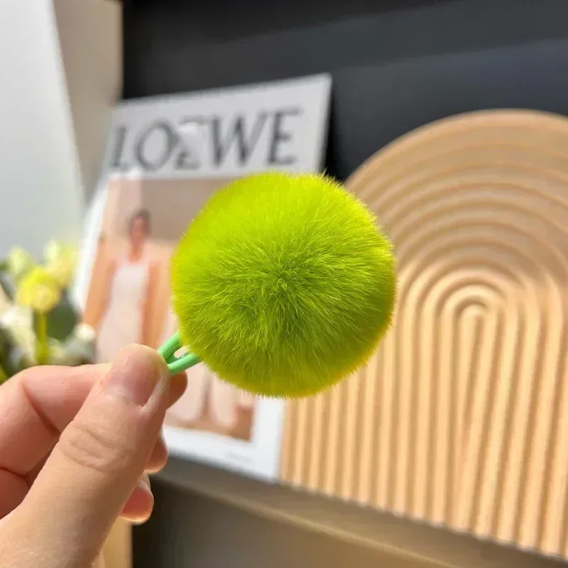 New 1Pc Colorful Ball Plush Baby Hair Clips Hair Pins Cute Fluffy Side Bangs Clips Korean Fashion Headdress
New 1Pc Colorful Ball Plush Baby Hair Clips Hair Pins Cute Fluffy Side Bangs Clips Korean Fashion Headdress
