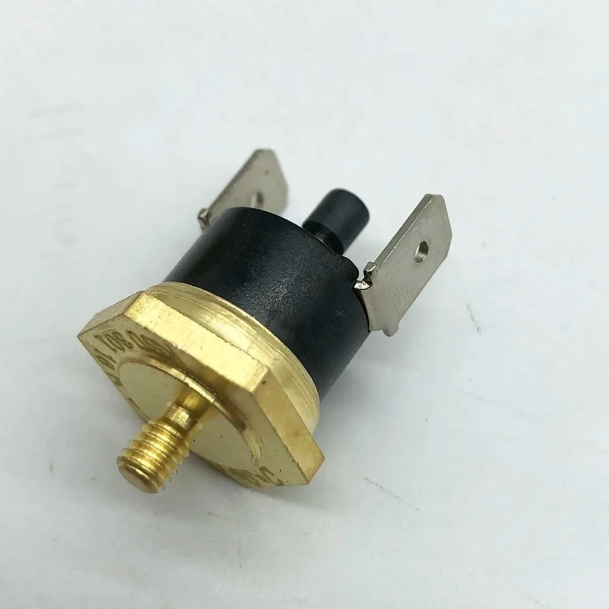 Coffee Machine Spare Parts M4 KSD301 16A 250V 145 Degrees Temperature Control Limiter
Coffee Machine Spare Parts M4 KSD301 16A 250V 145 Degrees Temperature Control Limiter