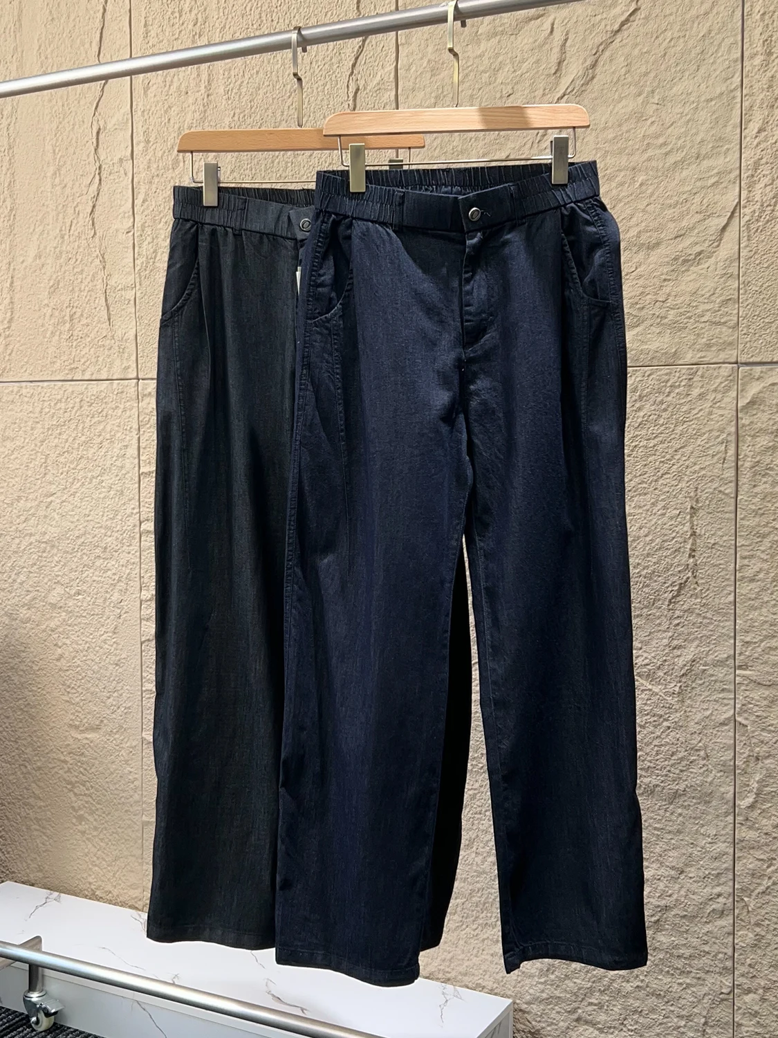 Lycocotton Men's Casual Pants Elastic Waist Knife- Bending Design Breathable Comfortable Spring Summer Fashion Wear
Lycocotton Men's Casual Pants Elastic Waist Knife- Bending Design Breathable Comfortable Spring Summer Fashion Wear