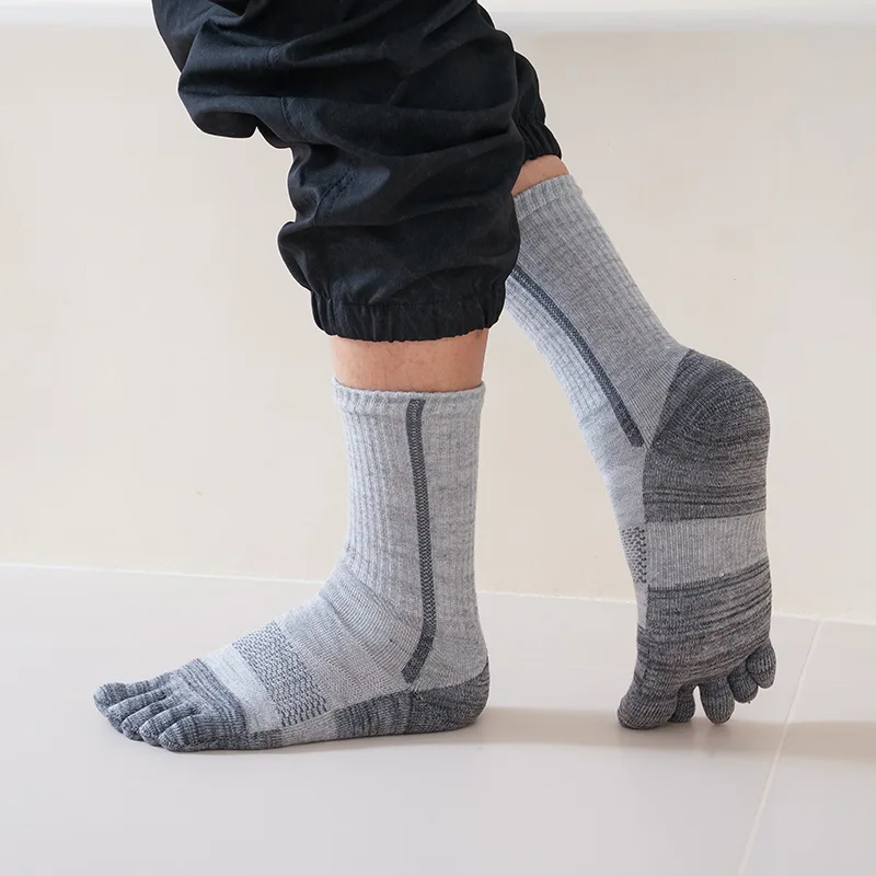 3 Pairs Autumn Winter Men's Split Toe Socks Cotton Thick Hiking Mountaineering Sweat Absorbing Breathable Middle Tube Warm Socks
3 Pairs Autumn Winter Men's Split Toe Socks Cotton Thick Hiking Mountaineering Sweat Absorbing Breathable Middle Tube Warm Socks