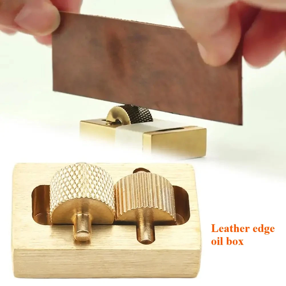 Leather Top Edge Dye Oil Roller Box,Dual Roller Leather Edge Dye Oil Box DIY Leathercraft Edge Painting Coating Tools,DIY Tools
Leather Top Edge Dye Oil Roller Box,Dual Roller Leather Edge Dye Oil Box DIY Leathercraft Edge Painting Coating Tools,DIY Tools