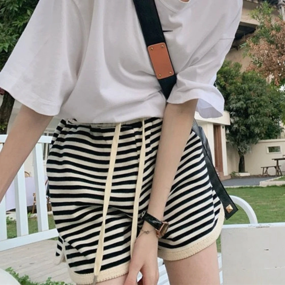 Simple Loose Stripe Short Pants Lace Up with Pocket High Waist Shorts Causal Drawstring Stripe Wide Leg Shorts Women
Simple Loose Stripe Short Pants Lace Up with Pocket High Waist Shorts Causal Drawstring Stripe Wide Leg Shorts Women