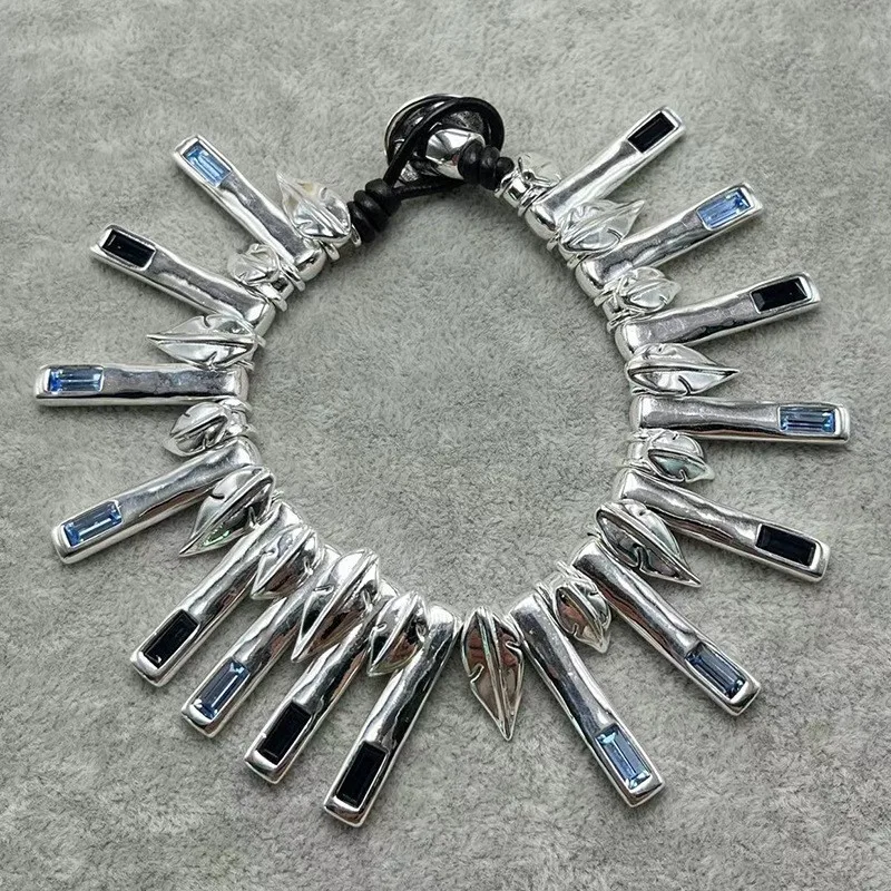 2024 Uno new creative design luxury women high-quality bracelet jewelry gift box in Europe and the United States hot sales
2024 Uno new creative design luxury women high-quality bracelet jewelry gift box in Europe and the United States hot sales