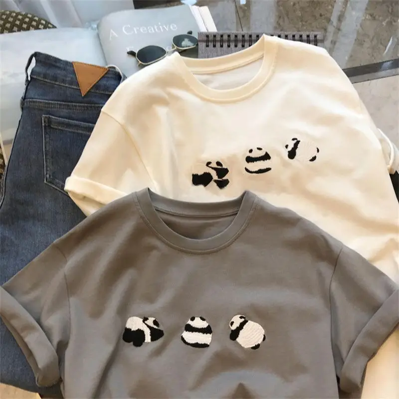 Summer New Chic Panda Embroidery Vintage Short Sleeve Tops Women Pure Cotton Loose O-neck Casual T-Shirt
Summer New Chic Panda Embroidery Vintage Short Sleeve Tops Women Pure Cotton Loose O-neck Casual T-Shirt