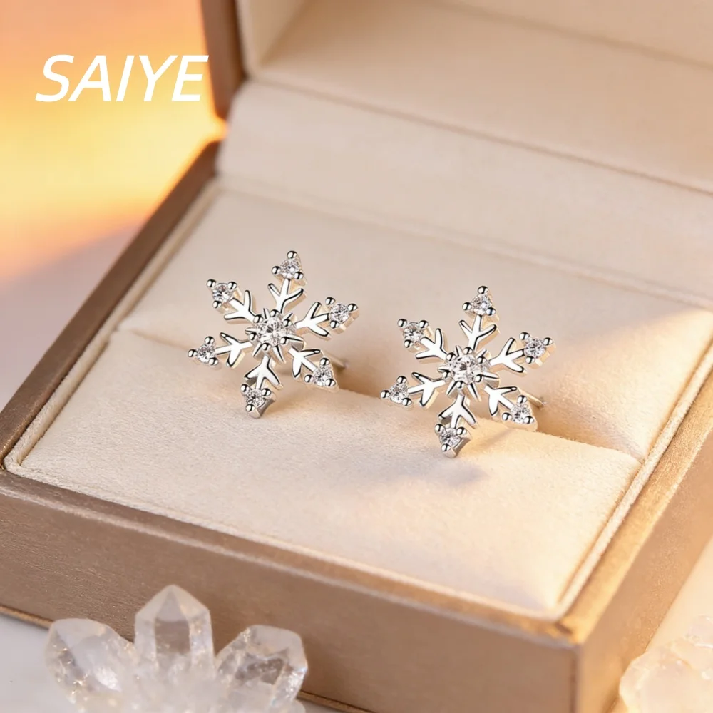 925 Sterling Silver Snowflake Stud Earrings for Women Shiny Cubic Zirconia Small Ear Piercing Earrings Christmas Jewelry Gift
925 Sterling Silver Snowflake Stud Earrings for Women Shiny Cubic Zirconia Small Ear Piercing Earrings Christmas Jewelry Gift