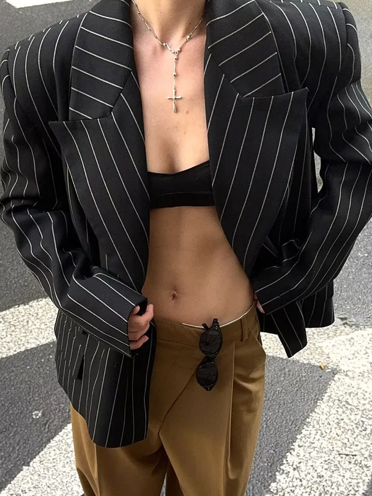 HH женский модный универсальный полосатый пиджак с широкими плечами 2025 года, женский индивидуальный темпераментный повседневный офисный пиджак
HH женский модный универсальный полосатый пиджак с широкими плечами 2025 года, женский индивидуальный темпераментный повседневный офисный пиджак