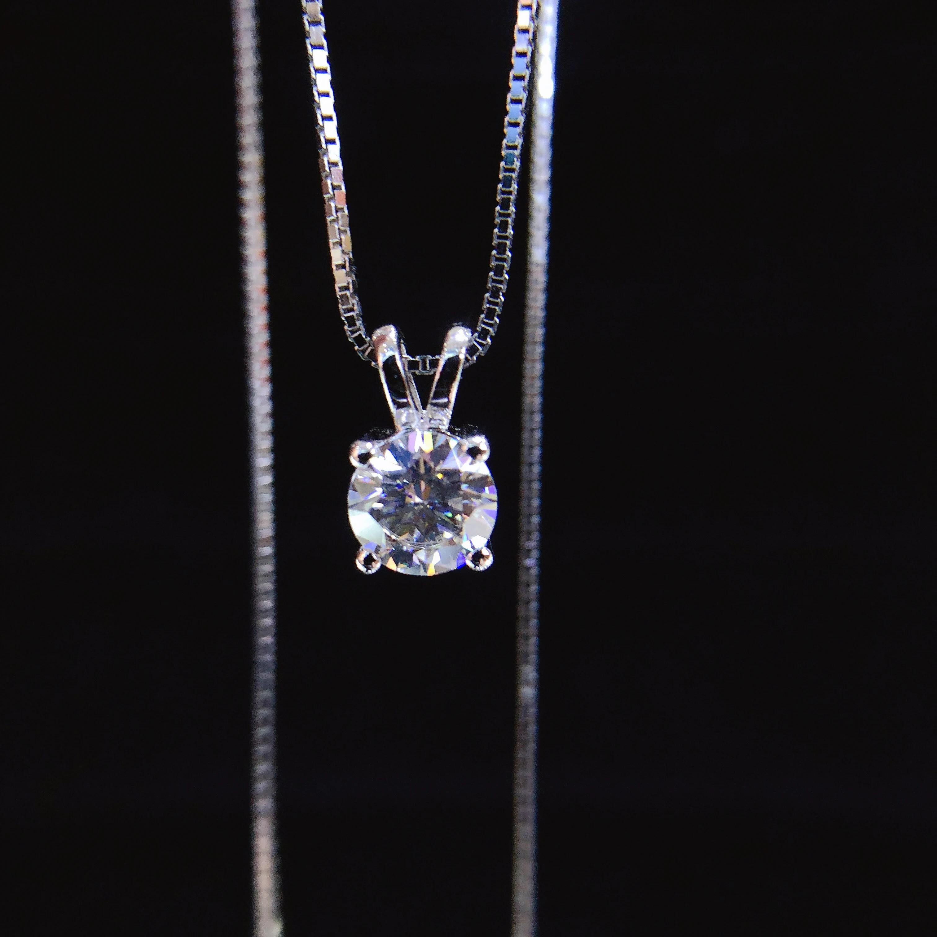 Test Positive 0.5/1/2 Ct VVS1 Moissanite Diamond Wedding Pendant Necklace Solid 14K White Gold AU585 Pendant Jewelry P041
Test Positive 0.5/1/2 Ct VVS1 Moissanite Diamond Wedding Pendant Necklace Solid 14K White Gold AU585 Pendant Jewelry P041