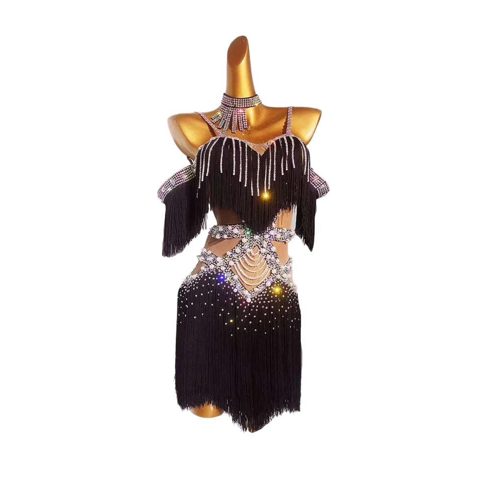 Latin Dance Competition Women's High-end Custom Tassel Splicing Pearl Samba Performance Clothing Black Pool Dress
Latin Dance Competition Women's High-end Custom Tassel Splicing Pearl Samba Performance Clothing Black Pool Dress