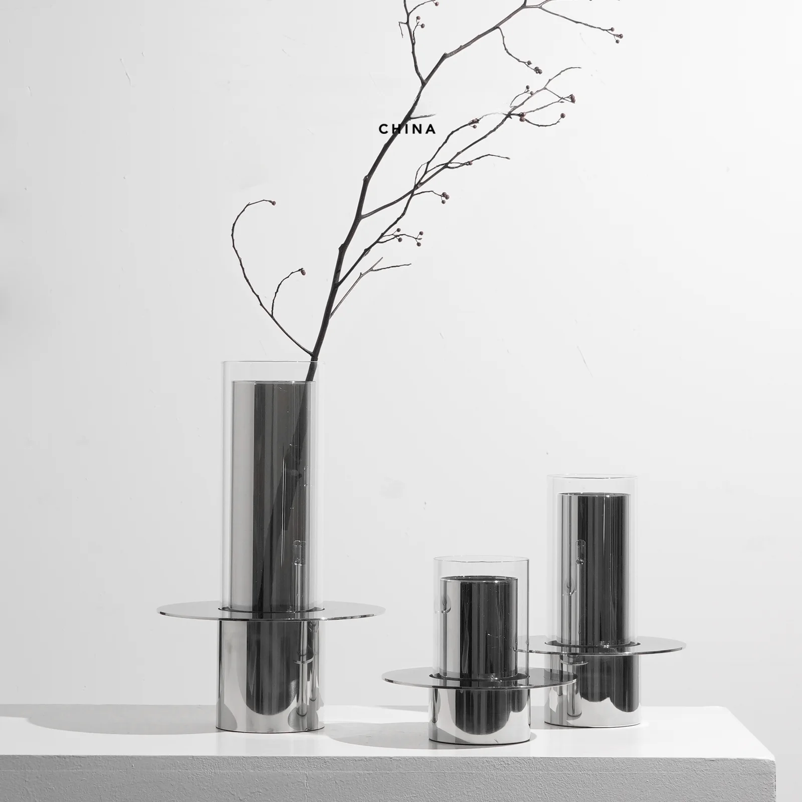Fanqi Modern Light Luxury Metal Glass Flower Ware Conference Room Study Vase Ornament Home Decoration
Fanqi Modern Light Luxury Metal Glass Flower Ware Conference Room Study Vase Ornament Home Decoration