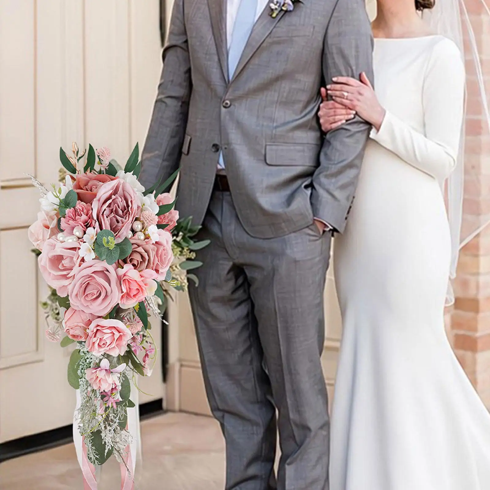 Cascading Bridal Bouquet Handmade Artificial Roses Holding Bouquet Bride Roses Bouquet for Party Ceremony Anniversary Home Decor
Cascading Bridal Bouquet Handmade Artificial Roses Holding Bouquet Bride Roses Bouquet for Party Ceremony Anniversary Home Decor