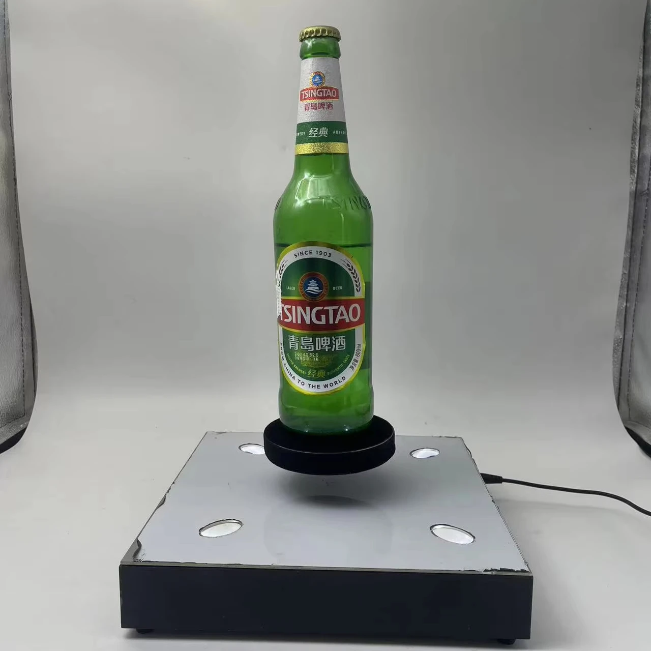 Factory Sale Magnetic Levitation 2kg Bottle Sneaker Wine Bottle Display Stand With 45-50mm
Factory Sale Magnetic Levitation 2kg Bottle Sneaker Wine Bottle Display Stand With 45-50mm