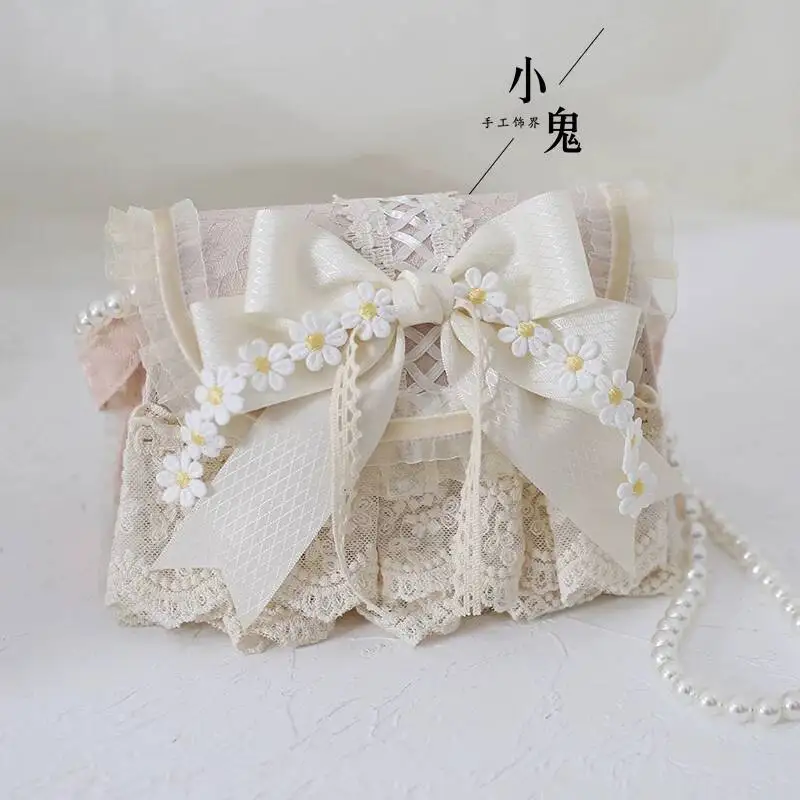 Lolita Forest-style Girl Lolita Elegant Daisy Handbag With Pearl Chain And Lace Chain Crossbody Bag Accessories
Lolita Forest-style Girl Lolita Elegant Daisy Handbag With Pearl Chain And Lace Chain Crossbody Bag Accessories