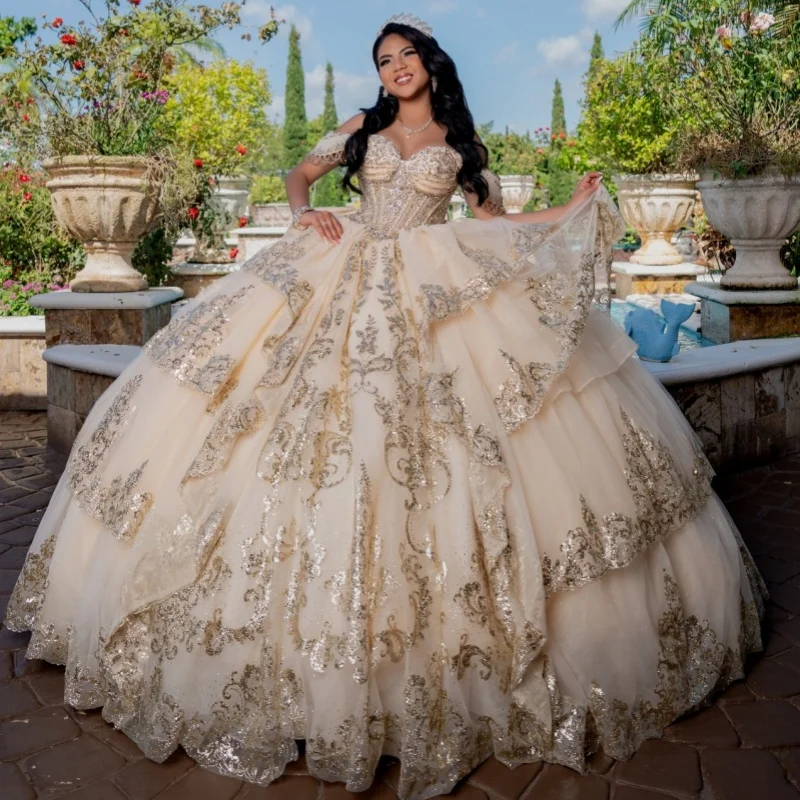 Light Champagne Quinceanera Dress Sequins Crystal Decal Layering Long tail off-shoulder Bow Vestidos De 15 Quinceanera Customiz
Light Champagne Quinceanera Dress Sequins Crystal Decal Layering Long tail off-shoulder Bow Vestidos De 15 Quinceanera Customiz