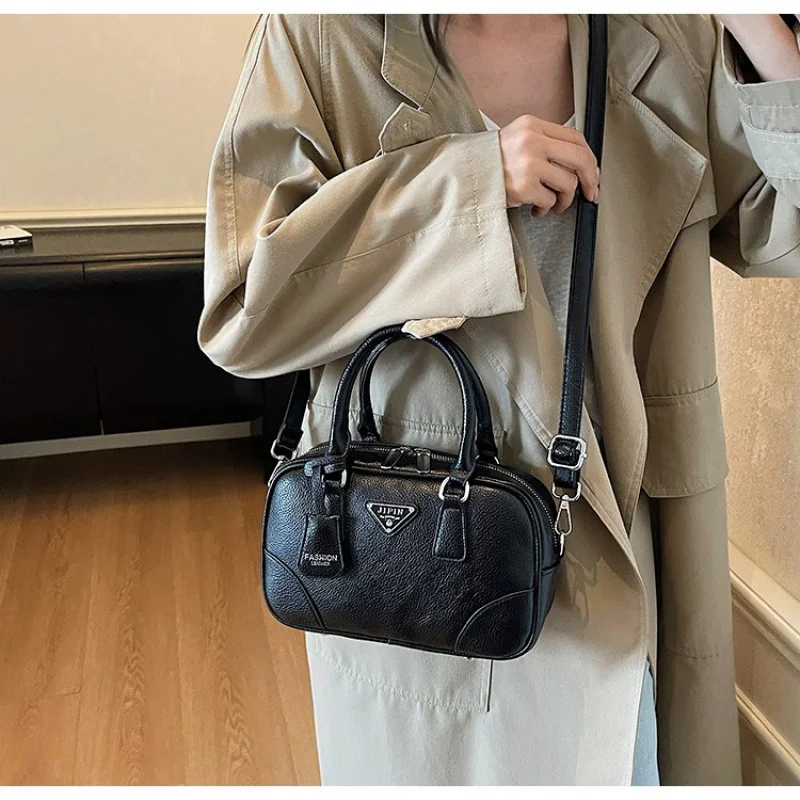 trendy backpack purse for women pu leather minimalist design multi pocket 2025 spring daily commute school bag
trendy backpack purse for women pu leather minimalist design multi pocket 2025 spring daily commute school bag