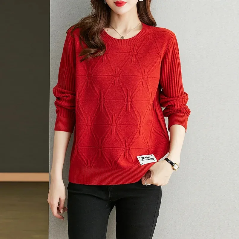 Осенний женский свитер большого размера 6XL, свободный крой, в корейском стиле, с круглым вырезом, повседневный вязаный топ, однотонный пуловер
Осенний женский свитер большого размера 6XL, свободный крой, в корейском стиле, с круглым вырезом, повседневный вязаный топ, однотонный пуловер