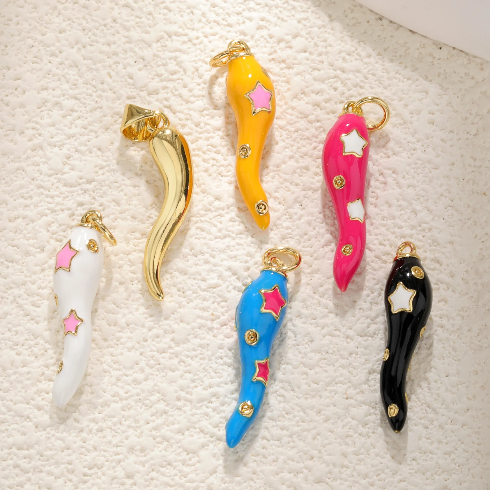 1pcs Jewelry Making Copper Gold Plated Chili Pepper Pendant Handmade DIY Bracelet Necklace Pendant Jewelry Making Accessories
1pcs Jewelry Making Copper Gold Plated Chili Pepper Pendant Handmade DIY Bracelet Necklace Pendant Jewelry Making Accessories