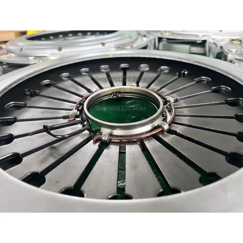 Auto Parts Clutch Pressure Plate Kit for Truck Clutch Cover And Disc UD Truck Kit for Wholesale Auto Parts
Auto Parts Clutch Pressure Plate Kit for Truck Clutch Cover And Disc UD Truck Kit for Wholesale Auto Parts