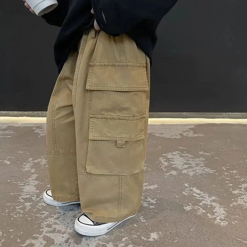 Spring and Autumn Children's Pants Fashion New Boys' Loose Large Pocket Trousers Retro Casual Pants
Spring and Autumn Children's Pants Fashion New Boys' Loose Large Pocket Trousers Retro Casual Pants