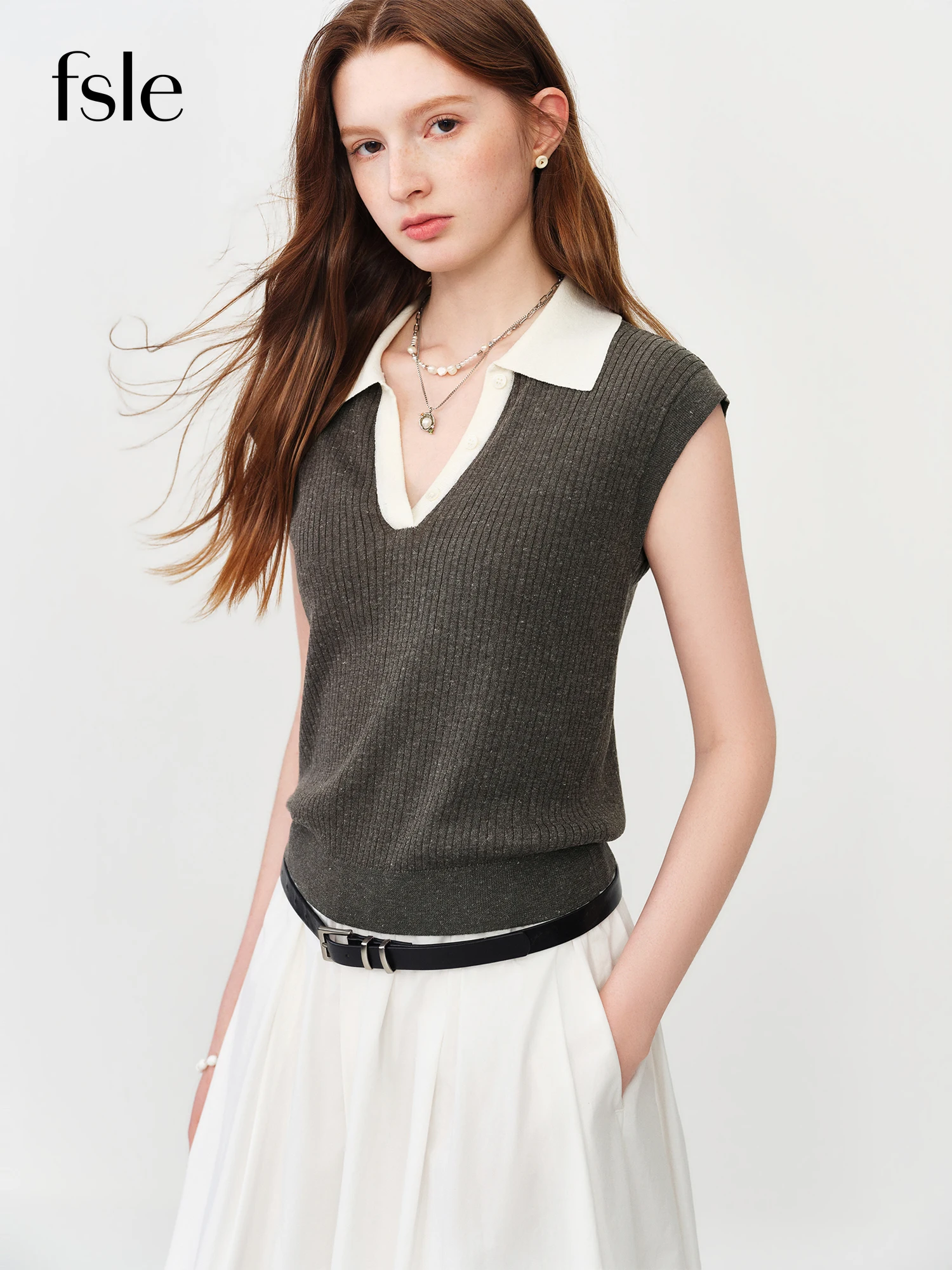 FSLE 2026 Summer Women's V-Neck Short Sleeve Knit Top, Cotton Blend T-shirt Minimalist Soft Aesthetic Preppy Essential Style
FSLE 2026 Summer Women's V-Neck Short Sleeve Knit Top, Cotton Blend T-shirt Minimalist Soft Aesthetic Preppy Essential Style
