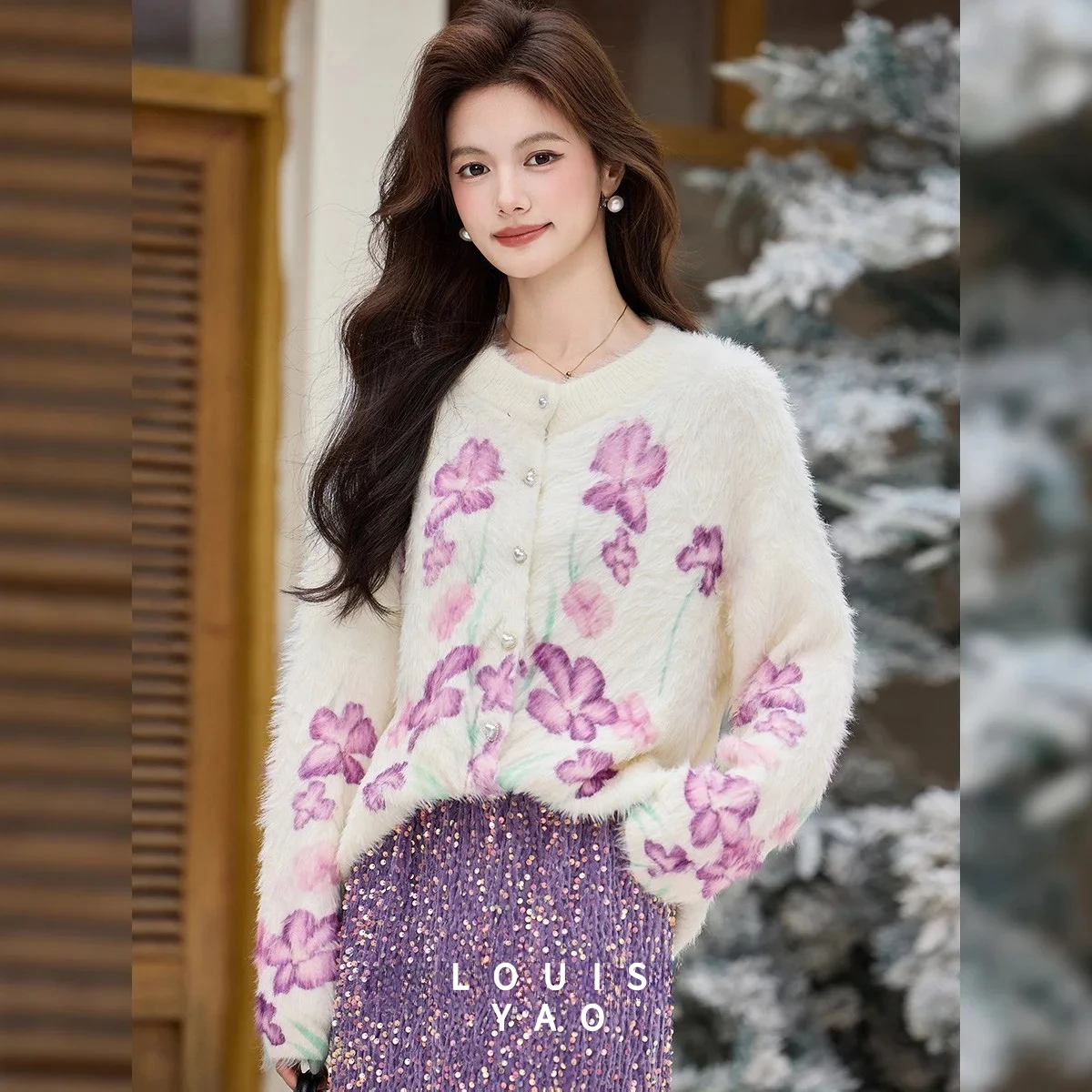 LOUISYAO Jacquard Heart-Shaped Button Cardigan 2025 Autumn Winter Tops Sweet Two-tone Slightly Stretch Women's Knitwear
LOUISYAO Jacquard Heart-Shaped Button Cardigan 2025 Autumn Winter Tops Sweet Two-tone Slightly Stretch Women's Knitwear