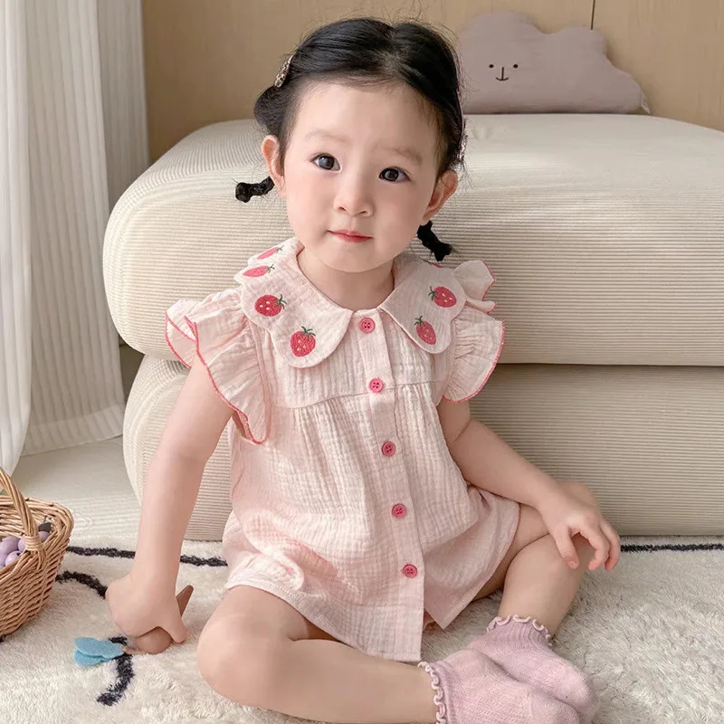 Рубашка, шорты, костюмы с вышивкой клубники, топ + брюки, комплекты из 2 предметов, летние наряды для маленьких девочек от 0 до 4 лет, муслиновая хлопковая одежда с кукольным воротником
Рубашка, шорты, костюмы с вышивкой клубники, топ + брюки, комплекты из 2 предметов, летние наряды для маленьких девочек от 0 до 4 лет, муслиновая хлопковая одежда с кукольным воротником