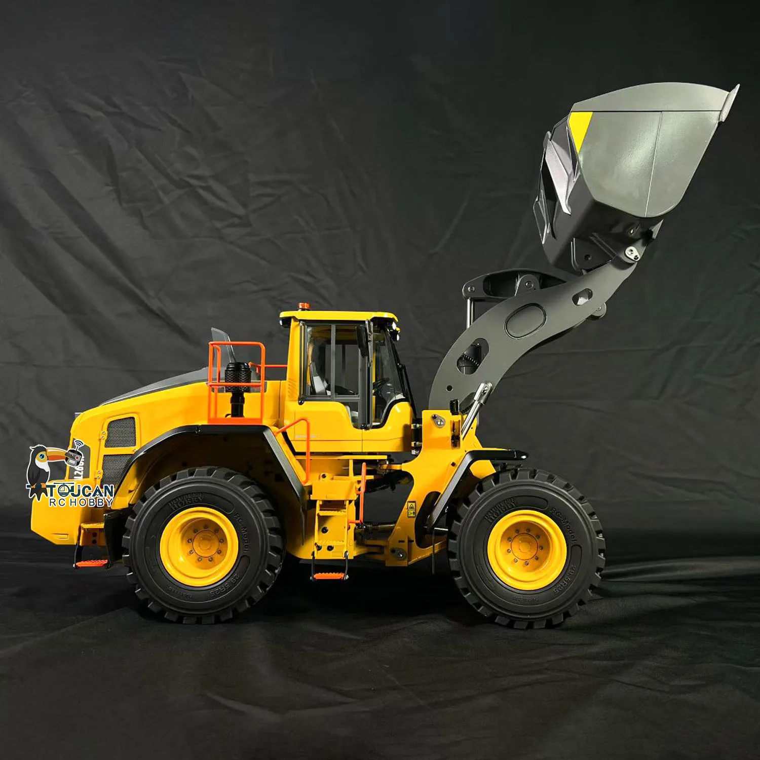 New DoubleE L260H 1/14 RC Hydraulic Loader Remote Control Construction Vehicles Sound Light System Differential Lock Battery Toy
New DoubleE L260H 1/14 RC Hydraulic Loader Remote Control Construction Vehicles Sound Light System Differential Lock Battery Toy