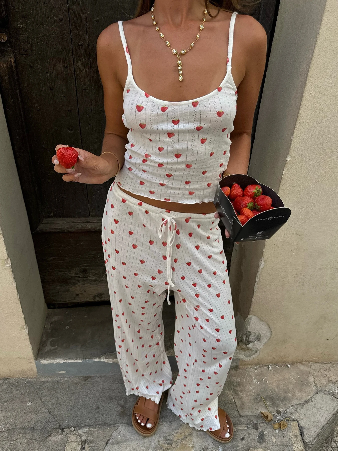 Sweetown Simple Casual Prints Women’s Set Camisole + Straight Trousers Fashion Chic Cute Trendy Clothing
Sweetown Simple Casual Prints Women’s Set Camisole + Straight Trousers Fashion Chic Cute Trendy Clothing