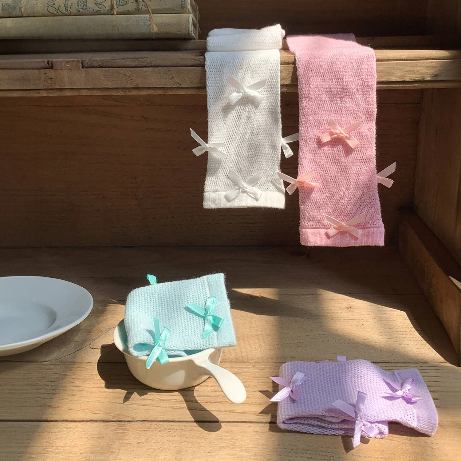 Чулки в стиле принцессы для девочек, сетчатые дышащие детские длинные носки с бантом, весенне-летние хлопковые носки, однотонные чулки, носки
Чулки в стиле принцессы для девочек, сетчатые дышащие детские длинные носки с бантом, весенне-летние хлопковые носки, однотонные чулки, носки