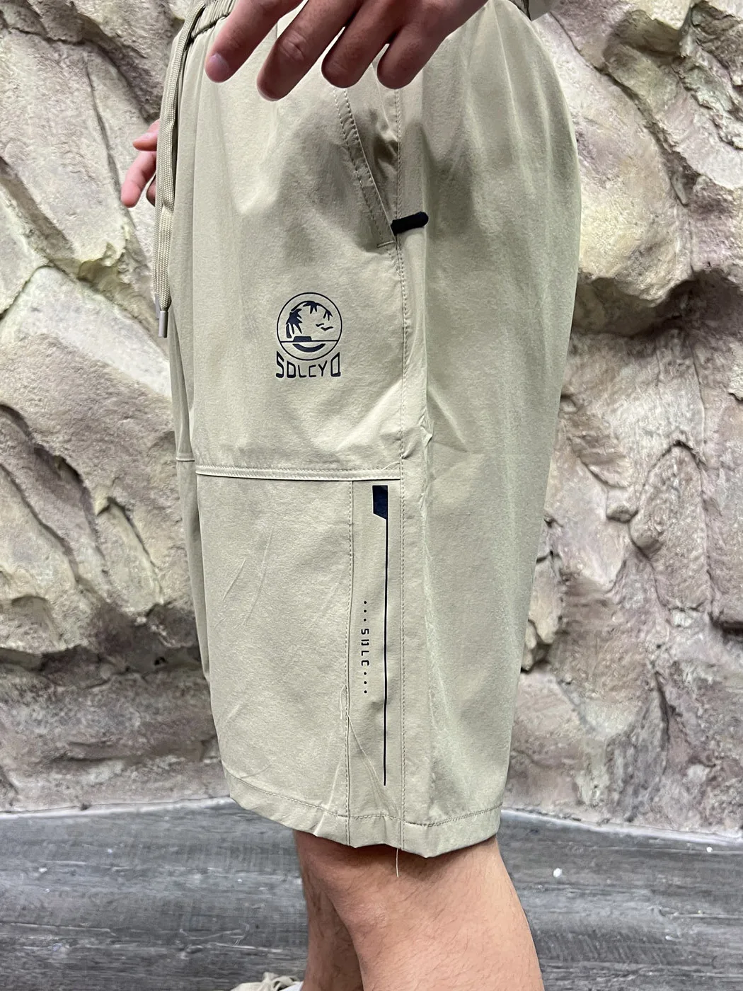 Quick Dry Elastic Waist Five Inch Shorts Men's Summer Thin Breathable Loose Fit Ice Cool Functionality Lightweight Shorts
Quick Dry Elastic Waist Five Inch Shorts Men's Summer Thin Breathable Loose Fit Ice Cool Functionality Lightweight Shorts