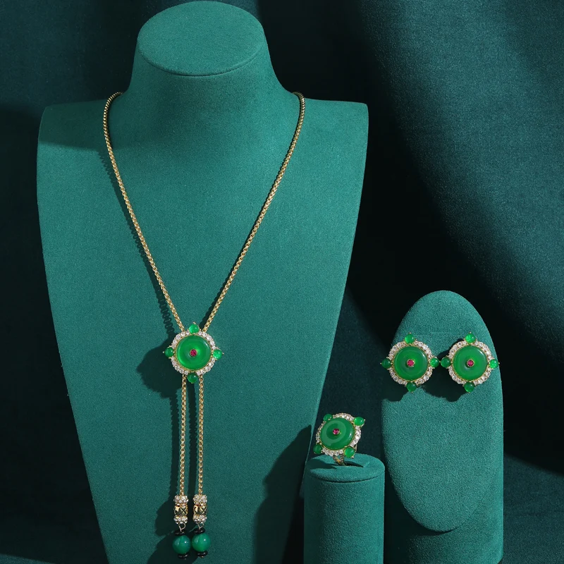 Vintage Green Jade Jewelry Sets Antique Gold Plated Rhinestone Pendant Necklace Earring Ring For Women Luxury Brands Designer
Vintage Green Jade Jewelry Sets Antique Gold Plated Rhinestone Pendant Necklace Earring Ring For Women Luxury Brands Designer