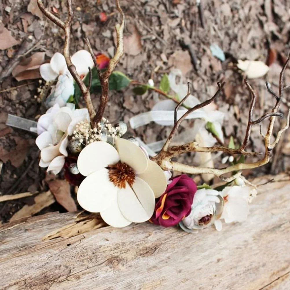 Glowing Flower Tiara Artificial Headdress Lightweight Festival Party Carnival Costume Decoration Hairband Prop Creative Headwear
Glowing Flower Tiara Artificial Headdress Lightweight Festival Party Carnival Costume Decoration Hairband Prop Creative Headwear