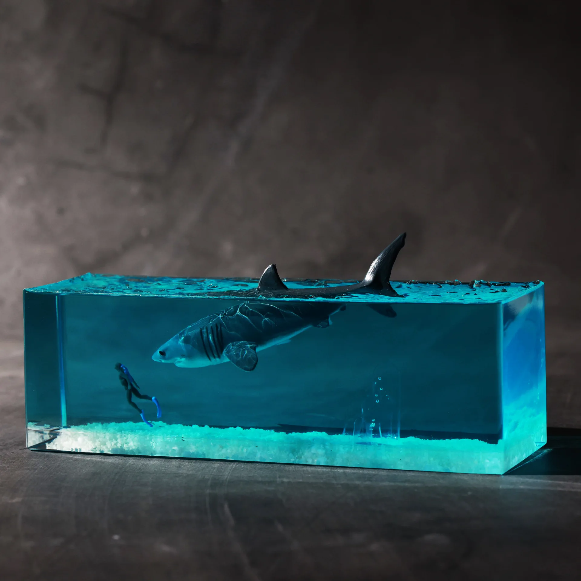 High-end Marine Resin Whale Luminous Solid Wood Creative Handicrafts Atmosphere Home Decorations Christmas Birthday Gifts
High-end Marine Resin Whale Luminous Solid Wood Creative Handicrafts Atmosphere Home Decorations Christmas Birthday Gifts