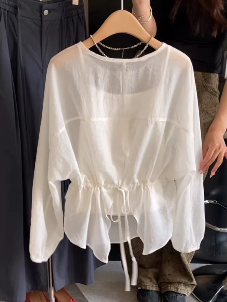 Korean Style Loose Fit Sun Protection Shirt Women's Summer Thin Silk Belted Lightweight Loose Back Split Slimming Top
Korean Style Loose Fit Sun Protection Shirt Women's Summer Thin Silk Belted Lightweight Loose Back Split Slimming Top