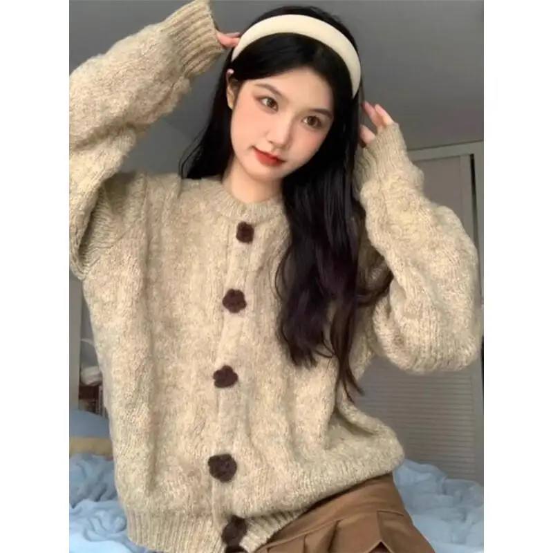 Woman clothes winter 2025 Loose Thick cozy tops women's clothes Knitwear Cardigan Sweater Coat korean popular
Woman clothes winter 2025 Loose Thick cozy tops women's clothes Knitwear Cardigan Sweater Coat korean popular