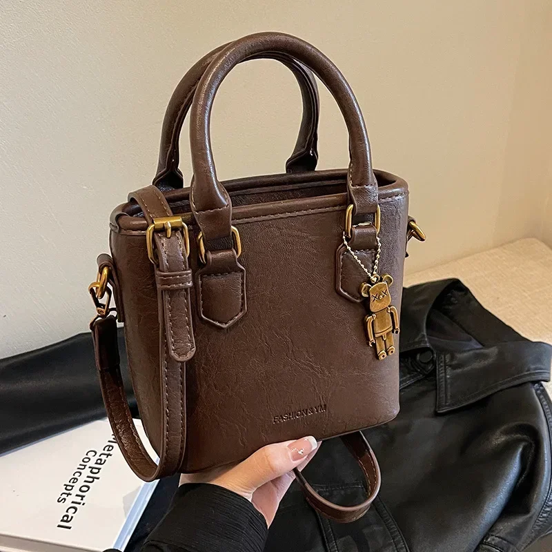 This Year's Popular Small Bag for Women Fashionable Simple Versatile Single Shoulder Crossbody Bag Texture Hand-held Bucket Bag
This Year's Popular Small Bag for Women Fashionable Simple Versatile Single Shoulder Crossbody Bag Texture Hand-held Bucket Bag
