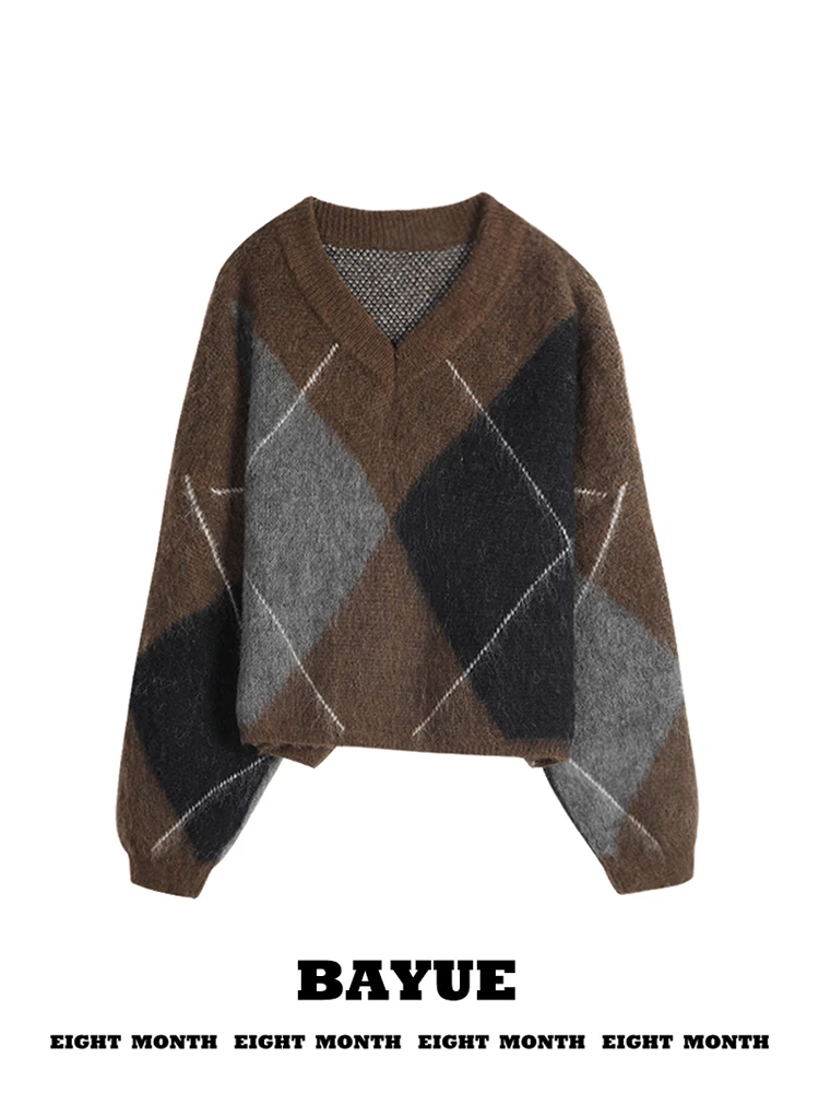 Retro Lazy Loose V-Neck Diamond Grid Knitwear Women's Autumn Winter Thick Soft Cashmere Overhead Color Block Knitted Top
Retro Lazy Loose V-Neck Diamond Grid Knitwear Women's Autumn Winter Thick Soft Cashmere Overhead Color Block Knitted Top