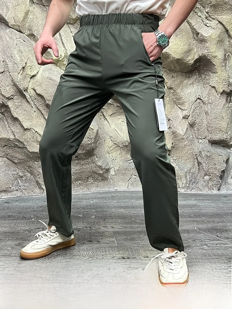 Высококачественные уличные функциональные брюки Qui Dry, водонепроницаемые, мягкие, повседневные брюки с лазерной перфорацией, задняя часть бедра, дышащая смесь полиэстера E...
Высококачественные уличные функциональные брюки Qui Dry, водонепроницаемые, мягкие, повседневные брюки с лазерной перфорацией, задняя часть бедра, дышащая смесь полиэстера E...