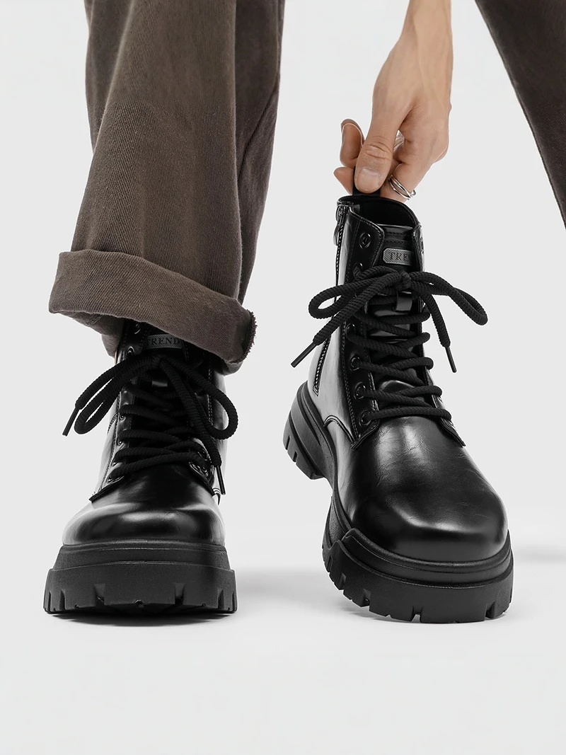 Men's Winter Anti-slip Casual Retro British Style Leather Shoes Thick Bottom High Help Black Motorcycle Boots Boots
Men's Winter Anti-slip Casual Retro British Style Leather Shoes Thick Bottom High Help Black Motorcycle Boots Boots