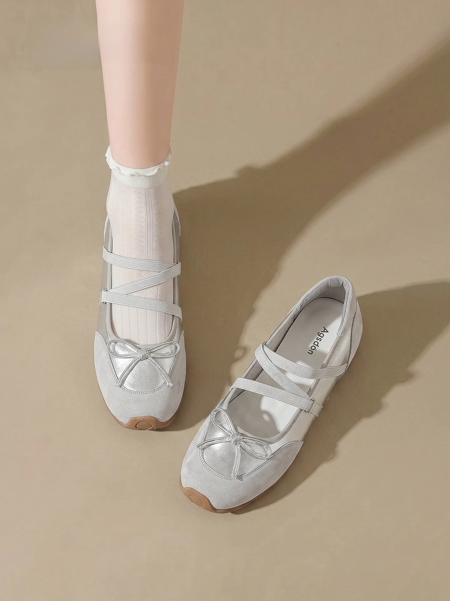 Elegant Ballet Flat Sandals Women's 2026 New Summer Versatile Beautiful Heightening Thick Bottom Sports Mary Jane Shoes
Elegant Ballet Flat Sandals Women's 2026 New Summer Versatile Beautiful Heightening Thick Bottom Sports Mary Jane Shoes