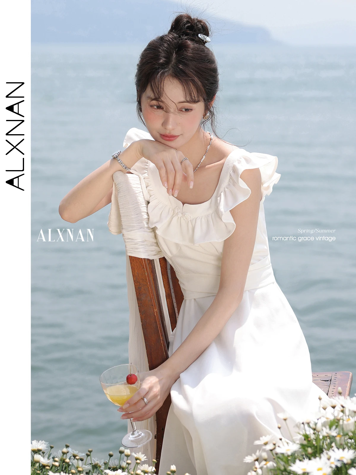 ALXNAN Women's Dress White A-line Long Vacation Holiday Party Dress 2025 Summer Elegant Square Collar Ladies Clothing New L55301
ALXNAN Women's Dress White A-line Long Vacation Holiday Party Dress 2025 Summer Elegant Square Collar Ladies Clothing New L55301