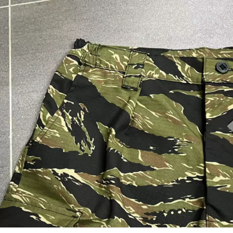 Outdoor Tactics Tom Vietnam War Tiger Spot Camouflage Summer Military Fans Outdoor Trend OverSize Tactical Shorts Daily Loose
Outdoor Tactics Tom Vietnam War Tiger Spot Camouflage Summer Military Fans Outdoor Trend OverSize Tactical Shorts Daily Loose
