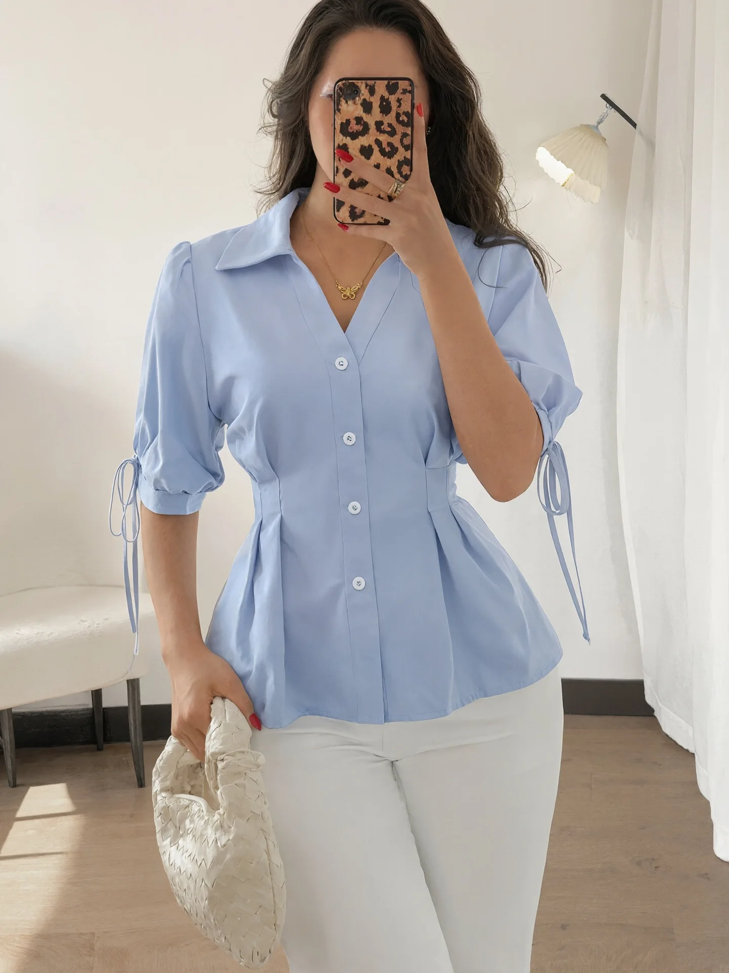 Women's European-Style Spring/Summer Fitted A-Line Short-Sleeved Shirt Drawstring Collar Pleated Cuffs Slim Fit Casual Top
Women's European-Style Spring/Summer Fitted A-Line Short-Sleeved Shirt Drawstring Collar Pleated Cuffs Slim Fit Casual Top