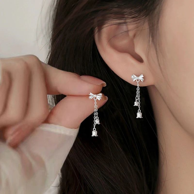 Silver Color Exquisite Bowknot Bell Pendant Stud Earrings for Charm Women Cute Fashion Jewelry Geometric Accessories
Silver Color Exquisite Bowknot Bell Pendant Stud Earrings for Charm Women Cute Fashion Jewelry Geometric Accessories