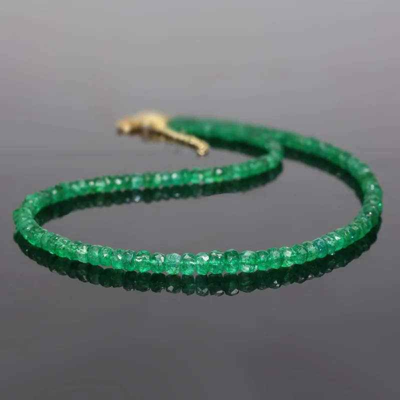 Genuine Emerald Beaded Necklace in Sterling Silver
Genuine Emerald Beaded Necklace in Sterling Silver