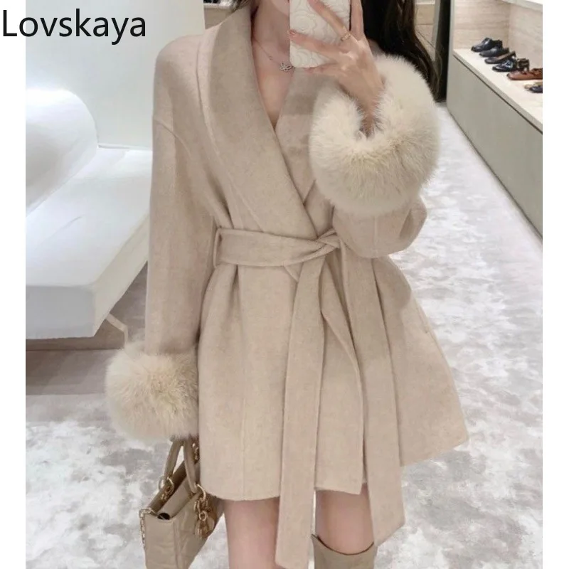 Loose coat patchwork medium length lace up luxurious V-neck tie up woolen jacket for women in autumn
Loose coat patchwork medium length lace up luxurious V-neck tie up woolen jacket for women in autumn