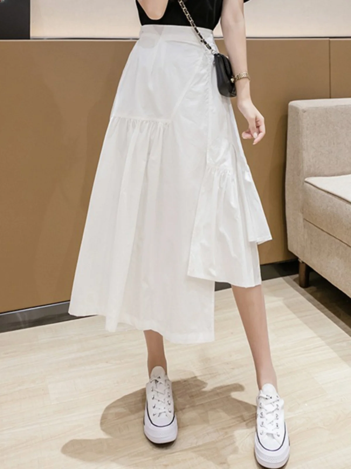 High Waist Asymmetrical A-Line Skirt Fashion Design Sensation Small Audience Elegant European Style Half-length Skirt
High Waist Asymmetrical A-Line Skirt Fashion Design Sensation Small Audience Elegant European Style Half-length Skirt